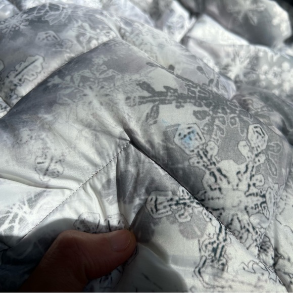 Snozu winter coat 3T 
Come with beanie - Picture 9 of 13